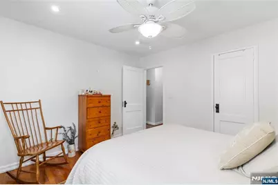 61 Highland Avenue, Bergenfield, NJ 07621 - Photo 9