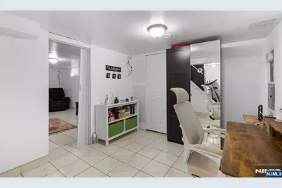 61 Highland Avenue, Bergenfield, NJ 07621 - Photo 21