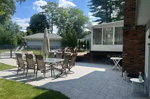 8 Byron Ct, Allendale, NJ 07401 - Photo 11