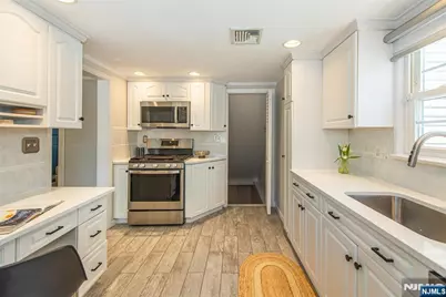 16 Haines Drive, Bloomfield, NJ 07003 - Photo 9