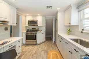 16 Haines Dr, Bloomfield, NJ 07003 - Photo 9