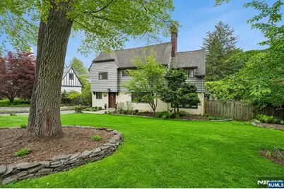 379 Highland Avenue, Montclair, NJ 07043 - Photo 3