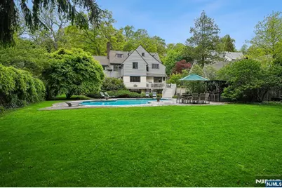 379 Highland Avenue, Montclair, NJ 07043 - Photo 39