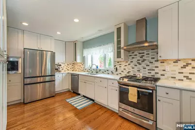 22 Elmwood Road, Verona, NJ 07044 - Photo 9