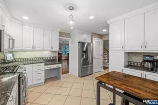 502 Piermont Ave T502, River Vale Township, NJ 07675 - Photo 5