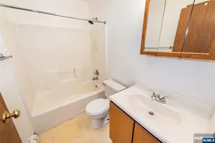 197 Fort Lee Rd, Teaneck Township, NJ 07666 - Photo 25