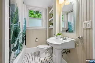378 Park St, Montclair, NJ 07043 - Photo 39