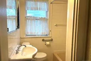 525 Forest Ave, Lyndhurst Township, NJ 07071 - Photo 11