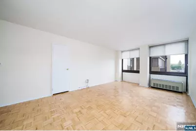 200 Winston Drive 401 #401, Cliffside Park, NJ 07010 - Photo 17