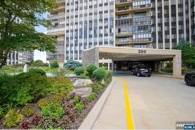 200 Winston Drive 401 #401, Cliffside Park, NJ 07010 - Photo 3