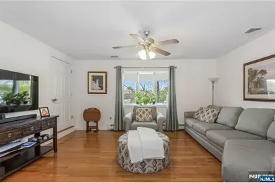 4 Lorelei Terrace, Lodi, NJ 07644 - Photo 9