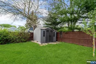 1434 Madison Pl, Pompton Lakes, NJ 07442 - Photo 17