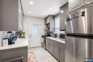 1434 Madison Pl, Pompton Lakes, NJ 07442 - Photo 3
