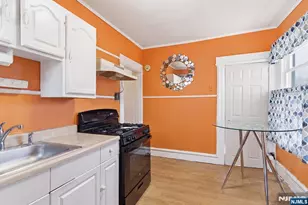 90 Renner Ave, Newark, NJ 07112 - Photo 13