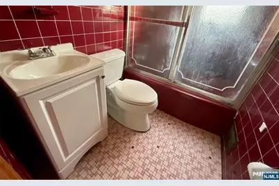 23 Veterans Place, North Arlington, NJ 07031 - Photo 17