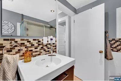 60 Vanderburgh Avenue, Rutherford, NJ 07070 - Photo 33