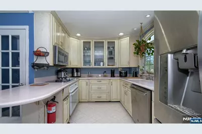 178 Jackson Avenue, Rutherford, NJ 07070 - Photo 11