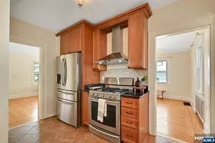 501 Cumberland Ave, Teaneck Township, NJ 07666 - Photo 11
