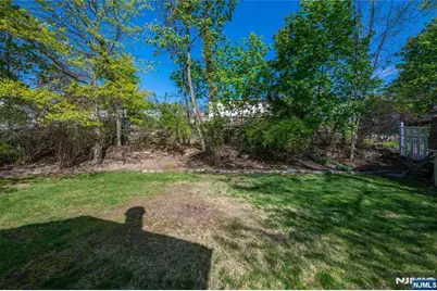 60 Sutton Avenue, Totowa, NJ 07512 - Photo 23