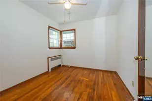 60 Sutton Ave, Totowa, NJ 07512 - Photo 9
