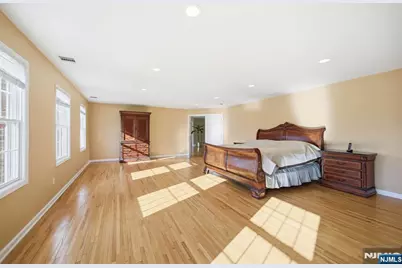 56 Burnet Hill Road, Livingston, NJ 07039 - Photo 19