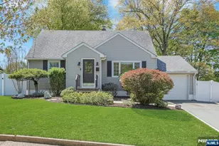 33 Clayton St, Hillsdale, NJ 07642 - Photo 1
