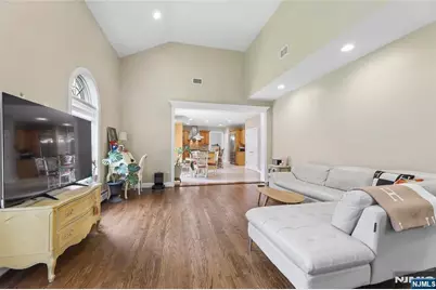 4 Leoson Parkway, Old Tappan, NJ 07675 - Photo 11