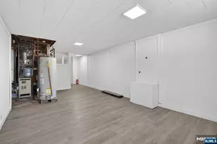 33 Westminster Pl, Garfield, NJ 07026 - Photo 21