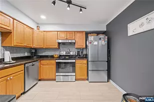 2 Ann S203, Clifton, NJ 07013 - Photo 9
