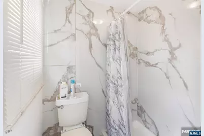 100 Washington Place, Teaneck Township, NJ 07666 - Photo 11