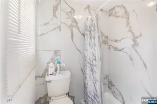 100 Washington Pl, Teaneck Township, NJ 07666 - Photo 11