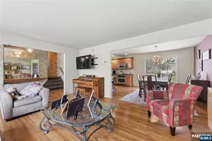 35 Robin Rd, Wayne, NJ 07470 - Photo 9