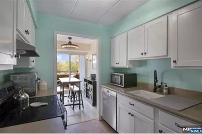 50 Iron Forge Square, Pompton Lakes, NJ 07442 - Photo 9
