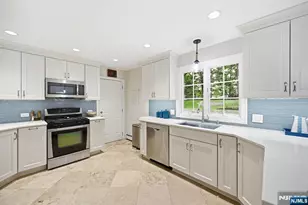 118 Manito Ave, Oakland, NJ 07430 - Photo 11