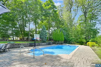 118 Manito Avenue, Oakland, NJ 07430 - Photo 43