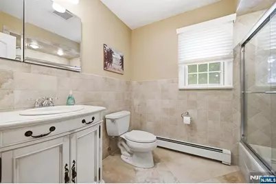 118 Manito Avenue, Oakland, NJ 07430 - Photo 31