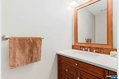 2063 Drake Court, Mahwah, NJ 07430 - Photo 9