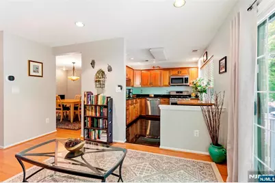 2063 Drake Court, Mahwah, NJ 07430 - Photo 11