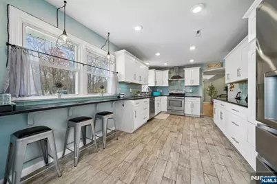16 Lee Road, Livingston, NJ 07039 - Photo 5