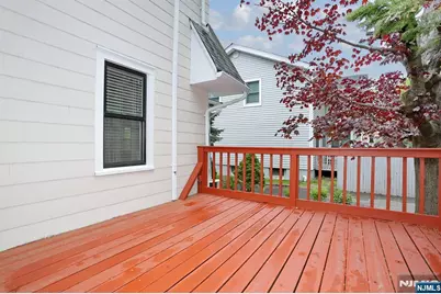 131 Highwood Avenue, Leonia, NJ 07605 - Photo 31