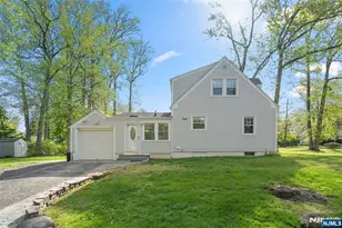 267 Hickory Ave, Tenafly, NJ 07670 - Photo 3