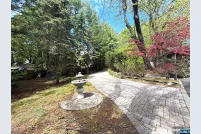 260 Glen Avenue, Midland Park, NJ 07432 - Photo 3