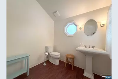 260 Glen Avenue, Midland Park, NJ 07432 - Photo 23