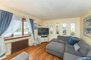 23 Sunnie, West Caldwell, NJ 07006 - Photo 5