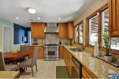 52 Molinari Drive, Wanaque, NJ 07465 - Photo 21