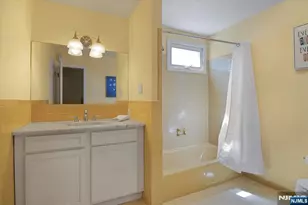 52 Molinari Dr, Wanaque, NJ 07465 - Photo 33