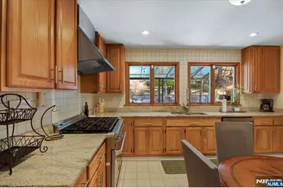 52 Molinari Drive, Wanaque, NJ 07465 - Photo 23