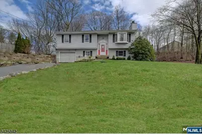4 Birch Drive, Vernon, NJ 07422 - Photo 1