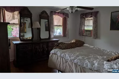 1067 Julia Street, Teaneck Township, NJ 07666 - Photo 7