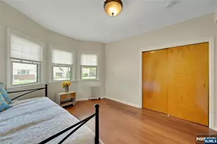 20 Florence Pl, Elmwood Park, NJ 07407 - Photo 15